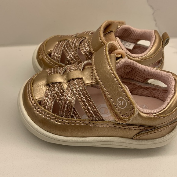 Stride Rite Memory Foam Gold Baby Shoes sz 3 like new - Picture 4 of 7